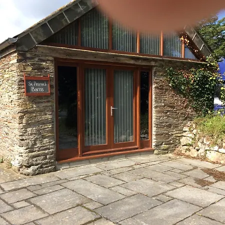 St Petroc'S Studio B&B-2